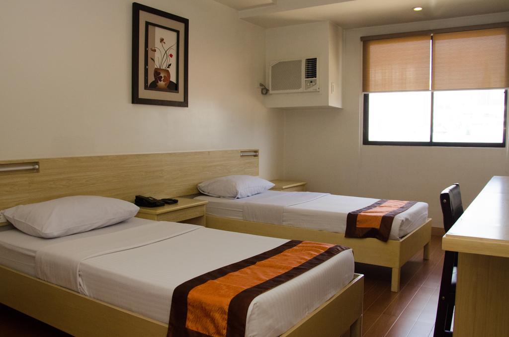 M Suites Hotel Makati City Eksteriør bilde