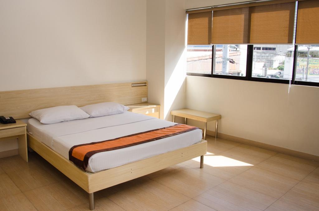 M Suites Hotel Makati City Eksteriør bilde