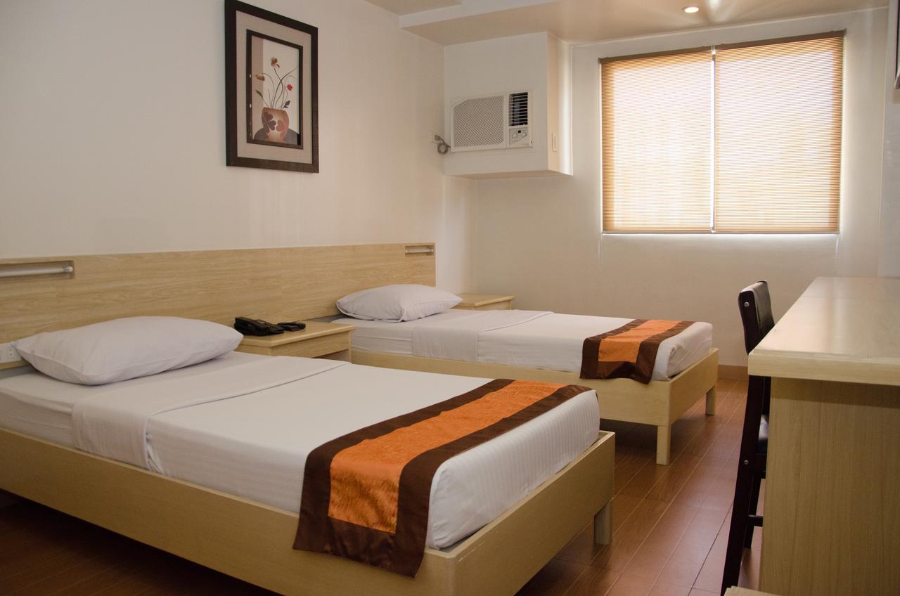M Suites Hotel Makati City Eksteriør bilde