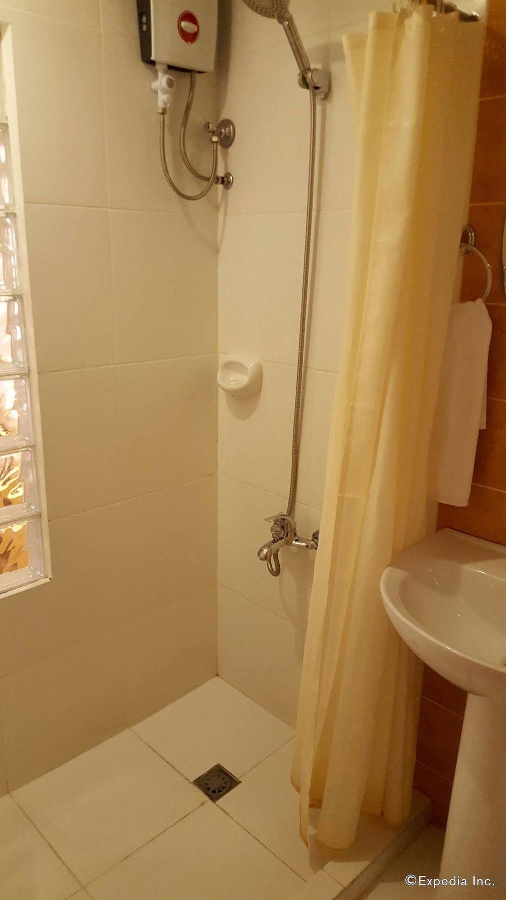 M Suites Hotel Makati City Eksteriør bilde