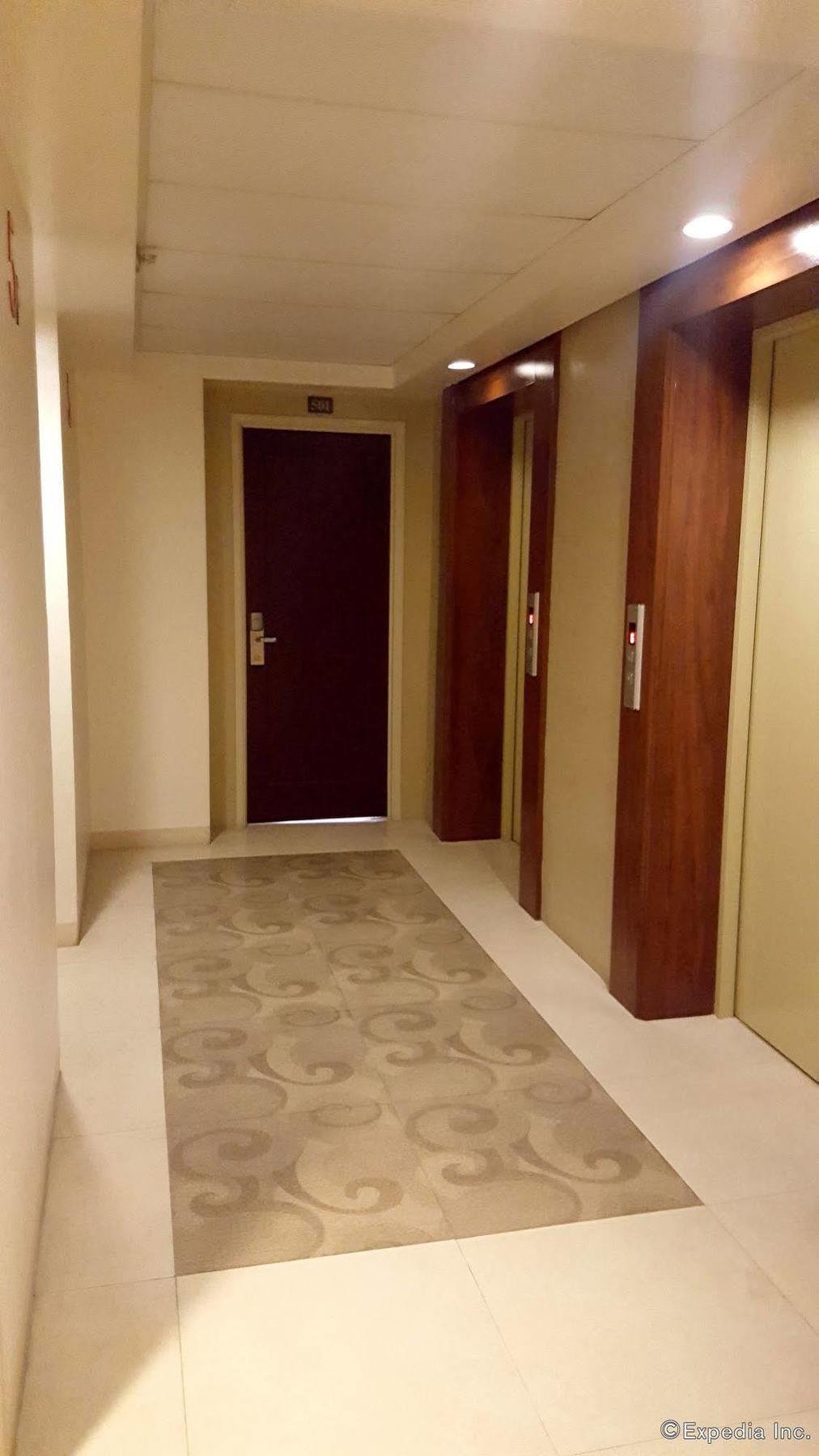 M Suites Hotel Makati City Eksteriør bilde