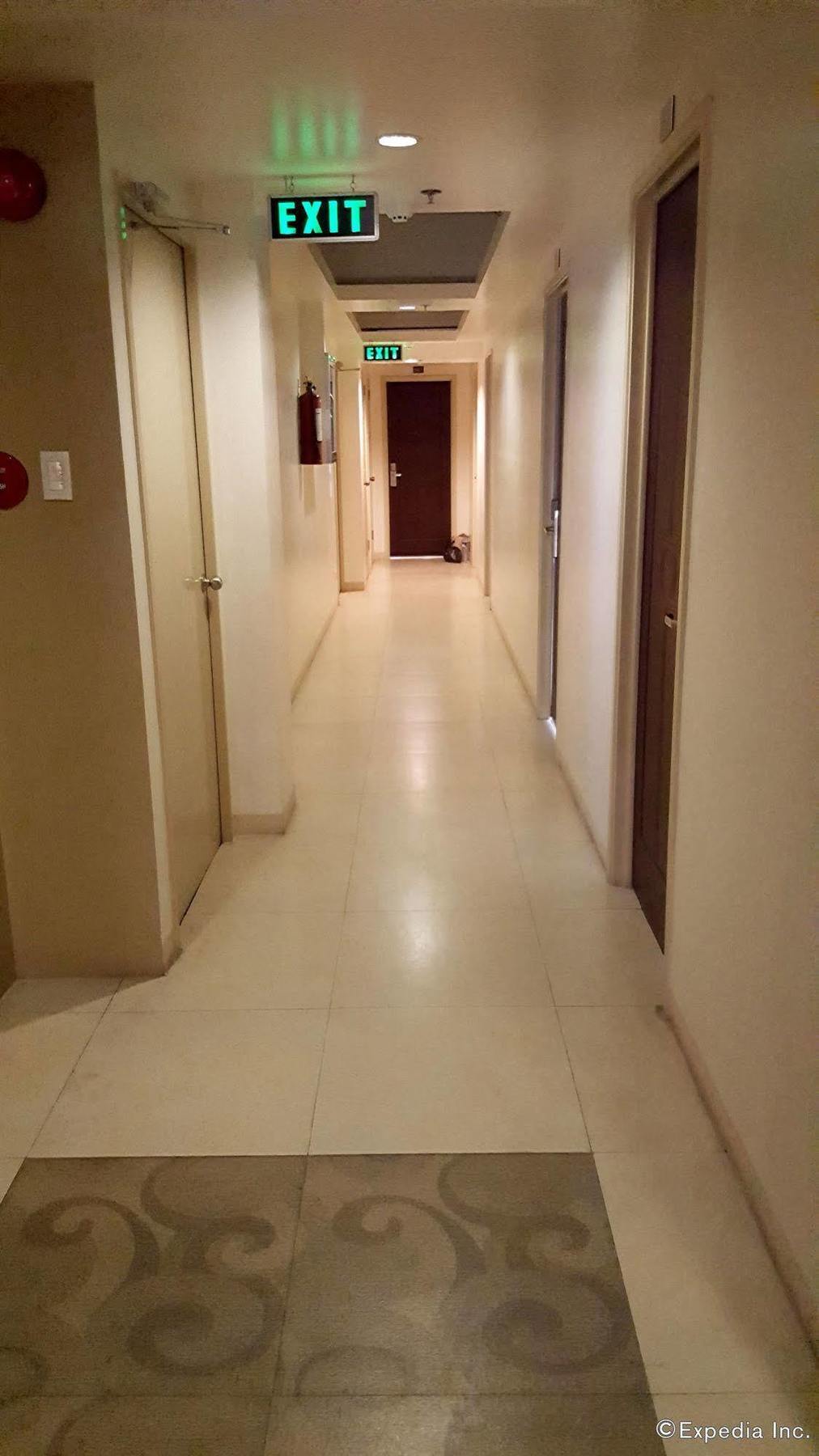 M Suites Hotel Makati City Eksteriør bilde